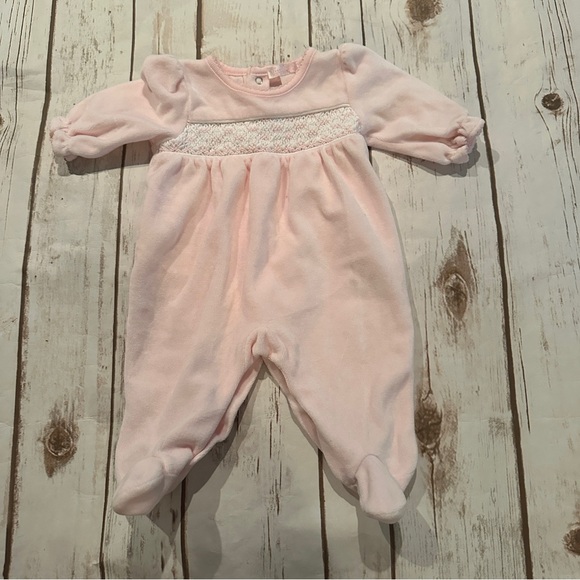 Kissy Kissy Other - Kissy kissy pink velour sleeper guc spot nb